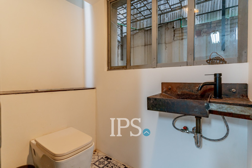 3 Bedroom Townhouse For Rent - Tonle Bassac, Phnom Penh