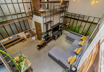 3 Bedroom Townhouse For Rent - Tonle Bassac, Phnom Penh thumbnail