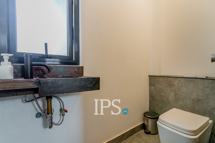 3 Bedroom Townhouse For Rent - Tonle Bassac, Phnom Penh