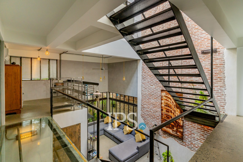 3 Bedroom Townhouse For Rent - Tonle Bassac, Phnom Penh