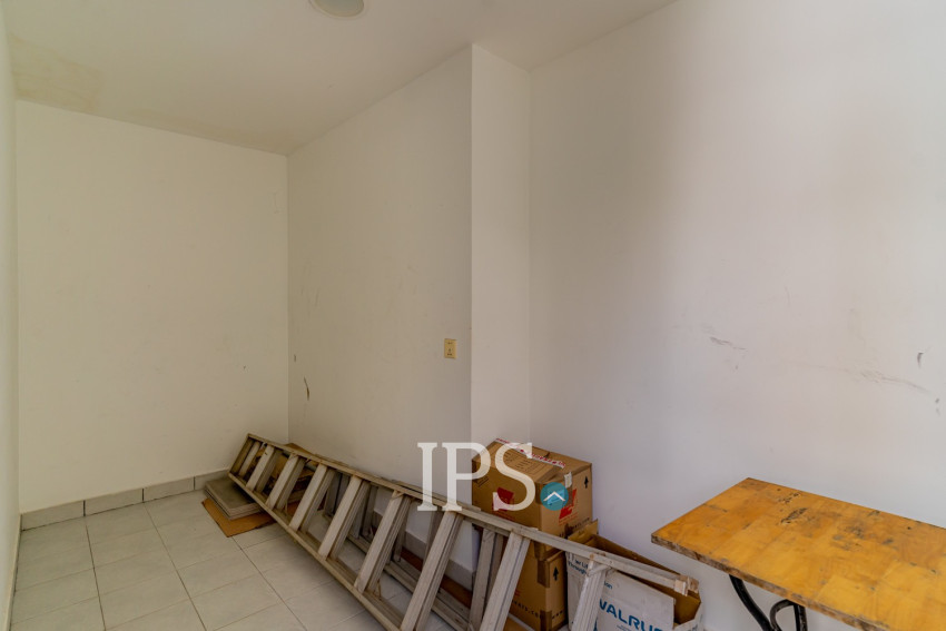 3 Bedroom Townhouse For Rent - Tonle Bassac, Phnom Penh
