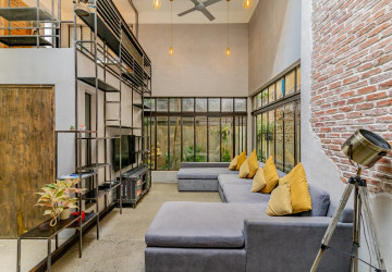 3 Bedroom Townhouse For Rent - Tonle Bassac, Phnom Penh thumbnail
