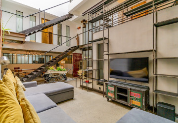 3 Bedroom Townhouse For Rent - Tonle Bassac, Phnom Penh thumbnail