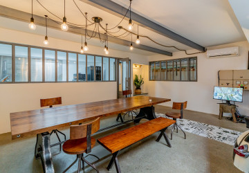 3 Bedroom Townhouse For Rent - Tonle Bassac, Phnom Penh thumbnail