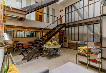3 Bedroom Townhouse For Rent - Tonle Bassac, Phnom Penh thumbnail