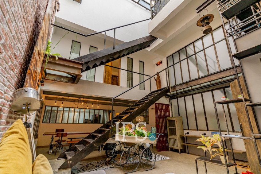 3 Bedroom Townhouse For Rent - Tonle Bassac, Phnom Penh