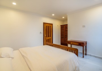 4 Bedroom Apartment For Rent - BKK1, Phnom Penh thumbnail