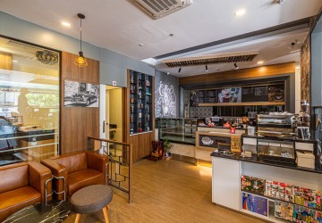 65 Sqm Commercial Coffee Space For Rent - BKK1, Phnom Penh thumbnail