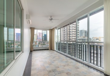 4 Bedroom Penthouse For Rent - BKK1, Phnom Penh thumbnail