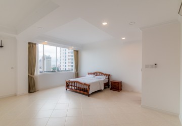 4 Bedroom Penthouse For Rent - BKK1, Phnom Penh thumbnail