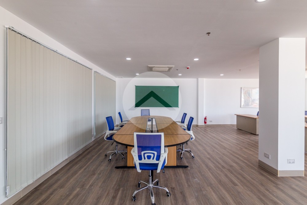 140 Sqm Office Space For Rent - BKK1, Phnom Penh - Image 4