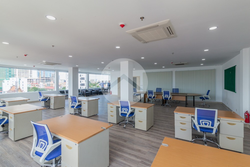 140 Sqm Office Space For Rent - BKK1, Phnom Penh - Image 2
