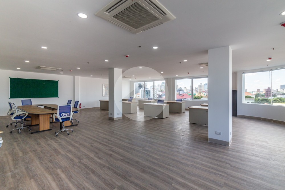 140 Sqm Office Space For Rent - BKK1, Phnom Penh - Image 8