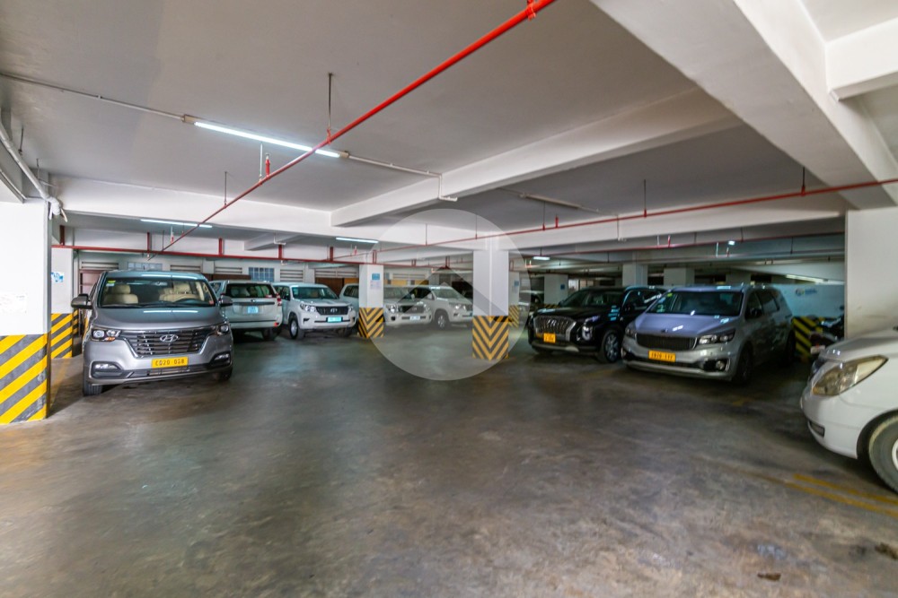 140 Sqm Office Space For Rent - BKK1, Phnom Penh - Image 16