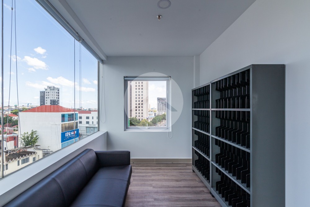140 Sqm Office Space For Rent - BKK1, Phnom Penh - Image 9