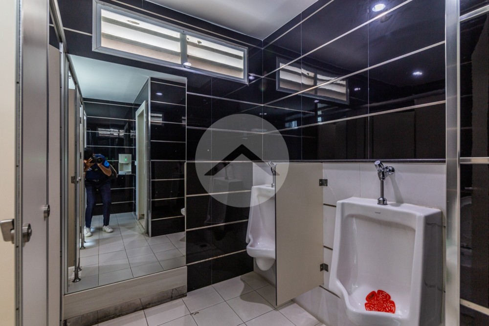 140 Sqm Office Space For Rent - BKK1, Phnom Penh - Image 13