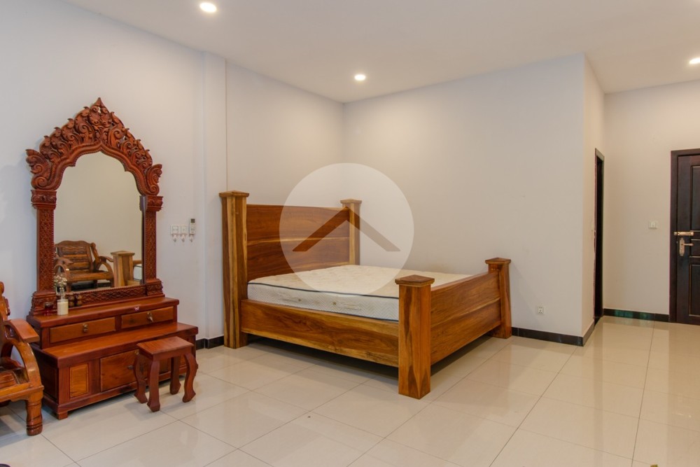3 Bedroom House For Rent - Svay Thom, Siem Reap - Image 7