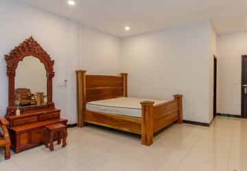 3 Bedroom House For Rent - Svay Thom, Siem Reap thumbnail