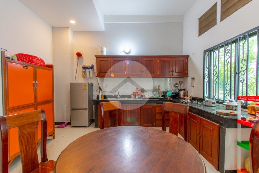 3 Bedroom House For Rent - Svay Thom, Siem Reap - Image 5
