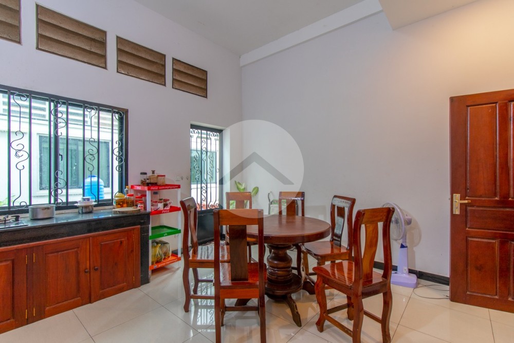3 Bedroom House For Rent - Svay Thom, Siem Reap - Image 4
