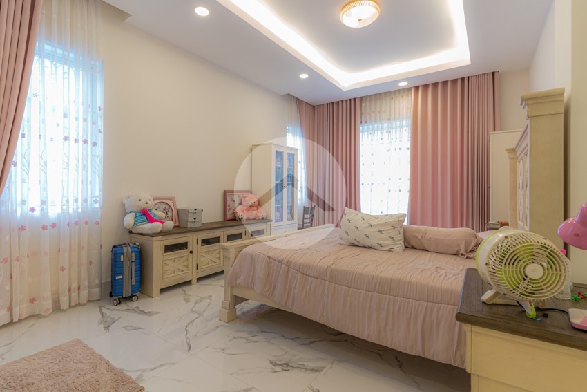 7 Bedroom Queen Villa For Sale - The Star Platinum Mastery, Borey Peng Huoth, Phnom Penh