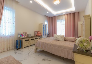 7 Bedroom Queen Villa - The Star Platinum Mastery, Borey Peng Huoth- Phnom Penh thumbnail
