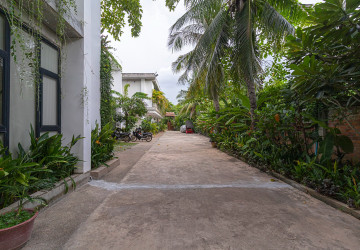 2 Bedroom Loft Apartment For Rent - Sala Kamreuk, Siem Reap thumbnail