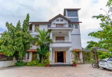 4 Bedroom Villa For Sale - Slor Kram, Siem Reap thumbnail