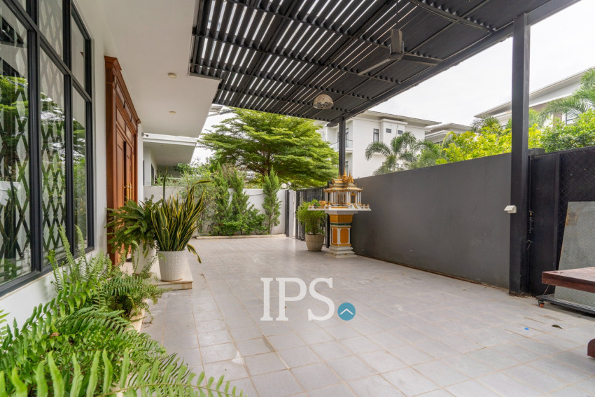 5 Bedroom Villa For Rent - Preaek Aeng, Chbar Ampov, Phnom Penh