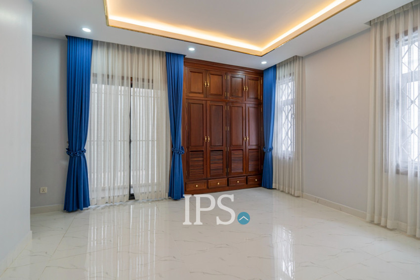 5 Bedroom Villa For Rent - Preaek Aeng, Chbar Ampov, Phnom Penh