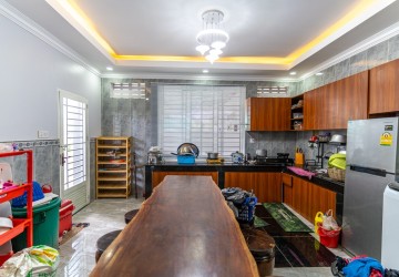 4 Bedroom Commercial Shophouse For Rent - Svay Dangkum, Siem Reap thumbnail