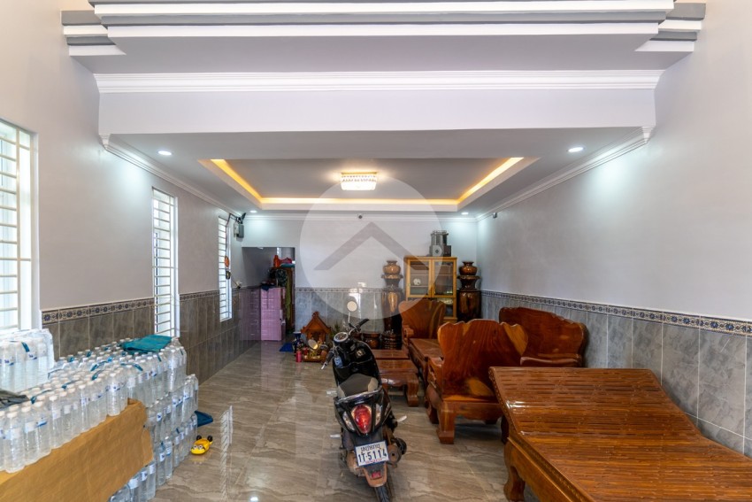 4 Bedroom Commercial Shophouse For Rent - Svay Dangkum, Siem Reap