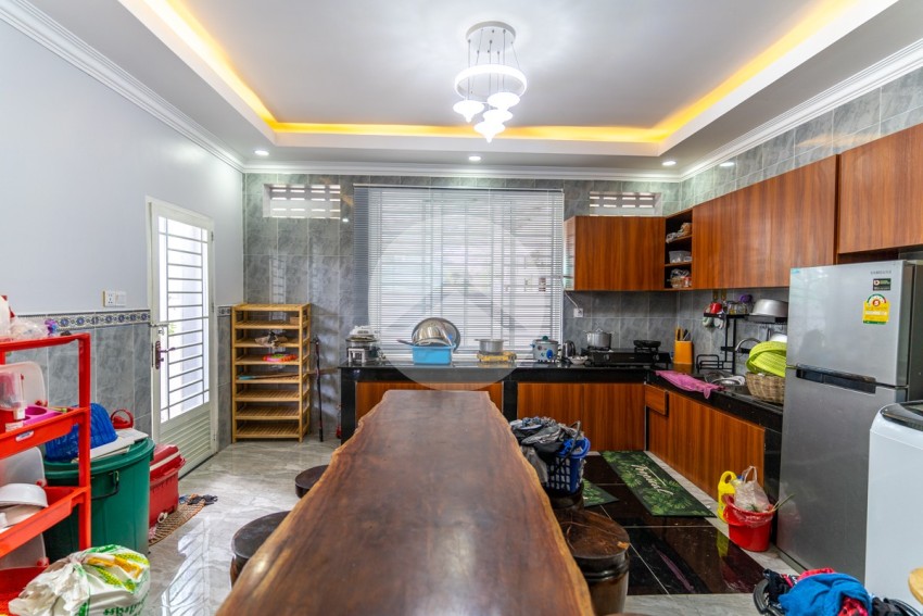 4 Bedroom Commercial Shophouse For Rent - Svay Dangkum, Siem Reap