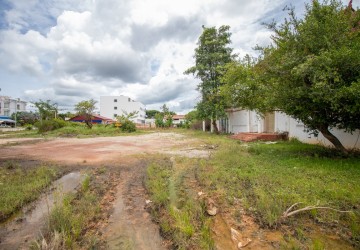 222 Sqm Land For Sale - Svay Dangkum, Siem Reap thumbnail