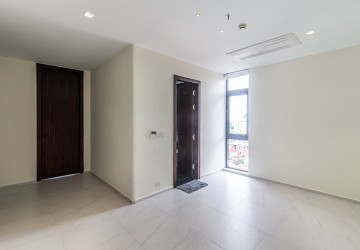 3 Bedroom Penthouse For Rent - Toul Kork, Phnom Penh thumbnail