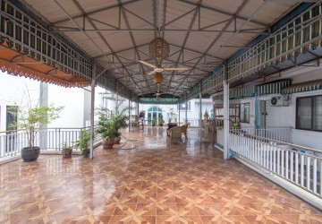 2 Bedroom Flat With Balcony For Rent - BKK1, Phnom Penh thumbnail