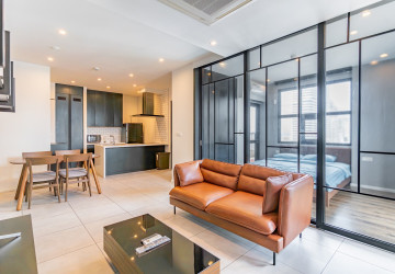 1 Bedroom Condo For Rent - BKK1, Phnom Penh thumbnail