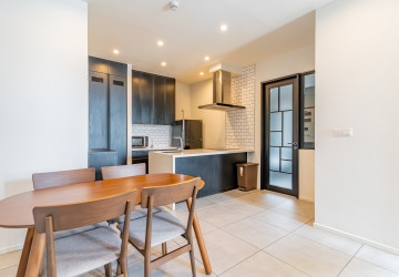 1 Bedroom Condo For Rent - BKK1, Phnom Penh thumbnail