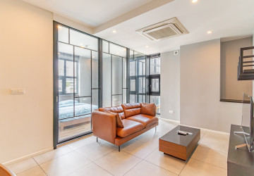 1 Bedroom Condo For Rent - BKK1, Phnom Penh thumbnail