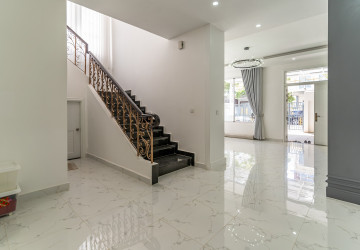 3 Bedroom Twin Villa For Rent - Orkide Botanic City, Chroy Changvar, Phnom Penh thumbnail