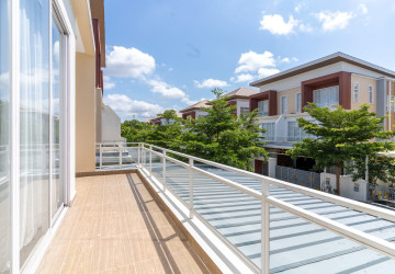 3 Bedroom Twin Villa For Rent - Orkide Botanic City, Chroy Changvar, Phnom Penh thumbnail