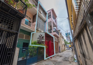 3 Bedroom Townhouse For Sale - Tonle Bassac, Phnom Penh thumbnail