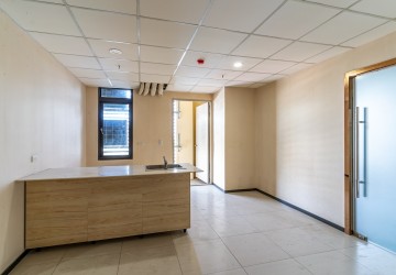 390 Sqm Office Space For Rent - Tonle Bassac, Phnom Penh thumbnail