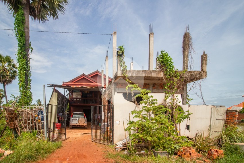 300 Sqm Land and House For Sale - Chreav, Siem Reap