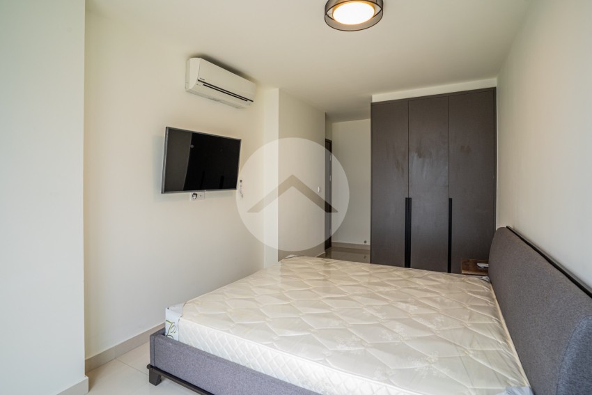 3 Bedroom Condo For Rent - The Peak, Tonle Bassac, Phnom Penh