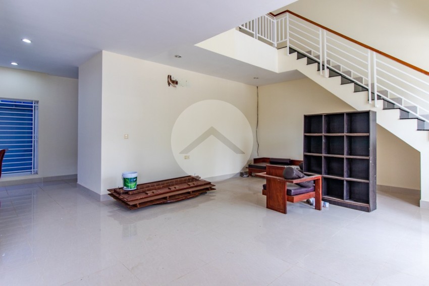 5 Bedroom Commercial Shophouse For Rent - Svay Dangkum, Siem Reap