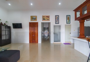 2 Bedroom Villa For Rent - Sangkat Siem Reap, Siem Reap thumbnail