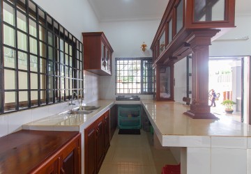 2 Bedroom Villa For Rent - Sangkat Siem Reap, Siem Reap thumbnail