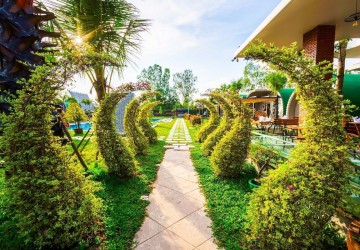 17 Bedroom Resort For Sale - Chreav, Siem Reap thumbnail