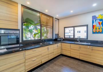 Renovated Duplex 3 Bedroom Apartment For Rent - Beoung Prolit, Phnom Penh thumbnail
